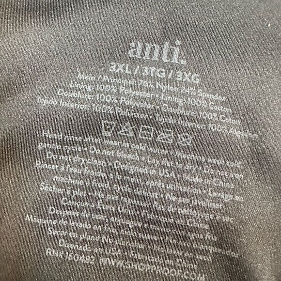 NWOT ANTI Plus Size Women’s Black Compression Biker 8.5” Shorts - Size 3XL - Picture 3 of 3